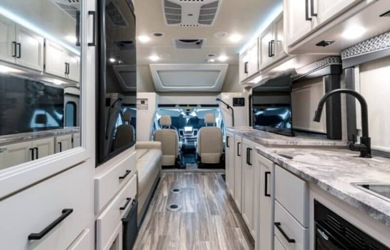 Class B RVs for Traveling with Dogs Thor Gemini 23TE Interior