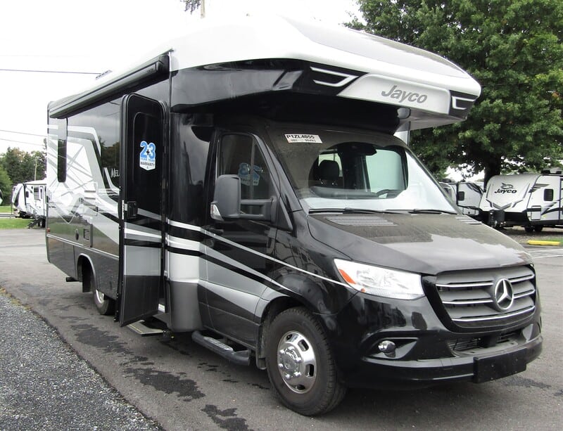 Class C RV Under 25 Feet Jayco Melbourne Prestige 24LP Exterior