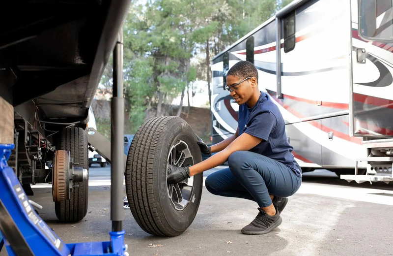 How Can I Find RV Tire Repair Near Me